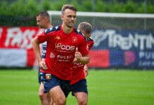 Rossoblù in prestito | Infortunio per Bohinen alla spalla destra. Esce in barella