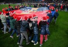 Genoa-Pisa | Giro di campo di giovani tifosi rossoblù e pisani nell’intervallo. Il comunicato dell’ACG