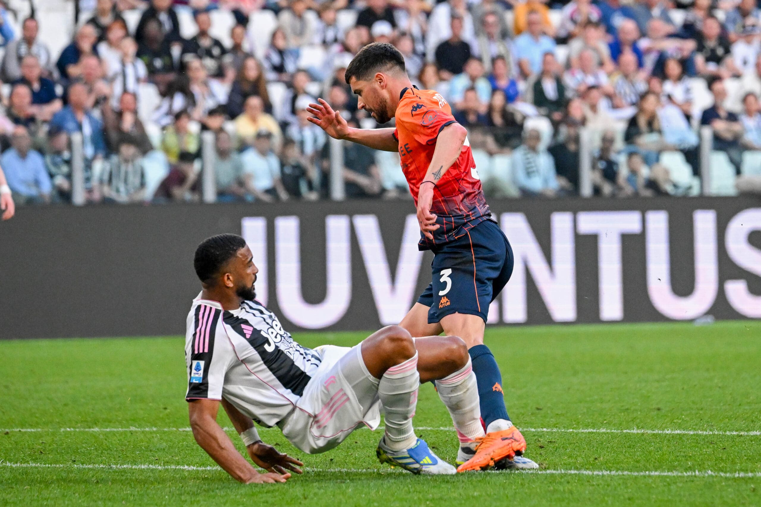 Juventus Genoa Martin