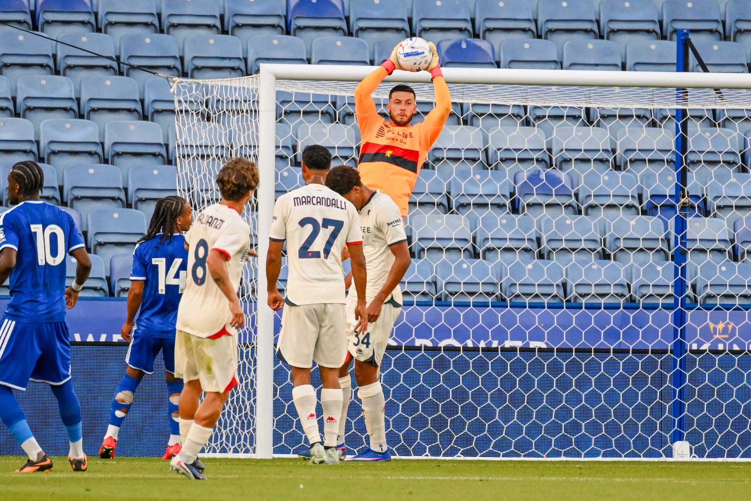 Leicester Genoa Bijlow