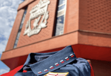 Genoa | La maglia rossoblù torna ad Anfield. Liverpool commenta: “YNWA”